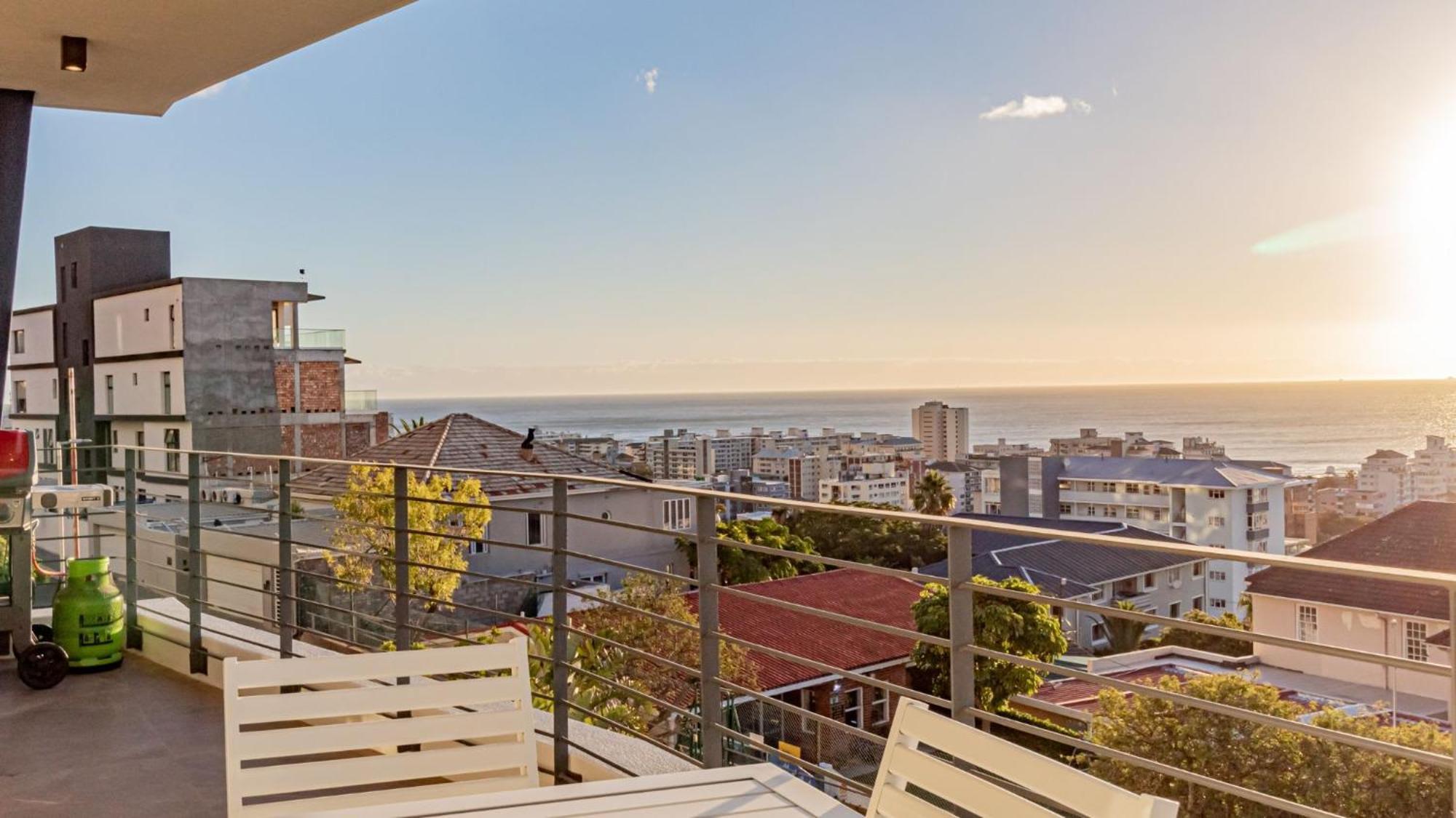 Alpha Sunsets Apartment
